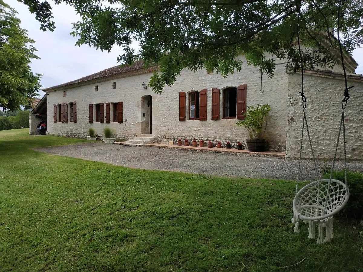 Casa de Férias Maison au calme à la campagne dans le Quercy avec piscine et spa gonflable Bouloc